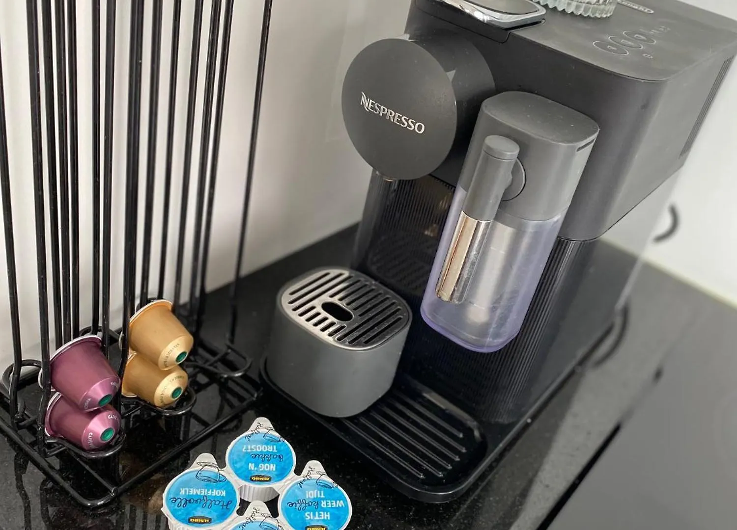 Apartment Zwarte Arend Airbnb Antwerp Belgium